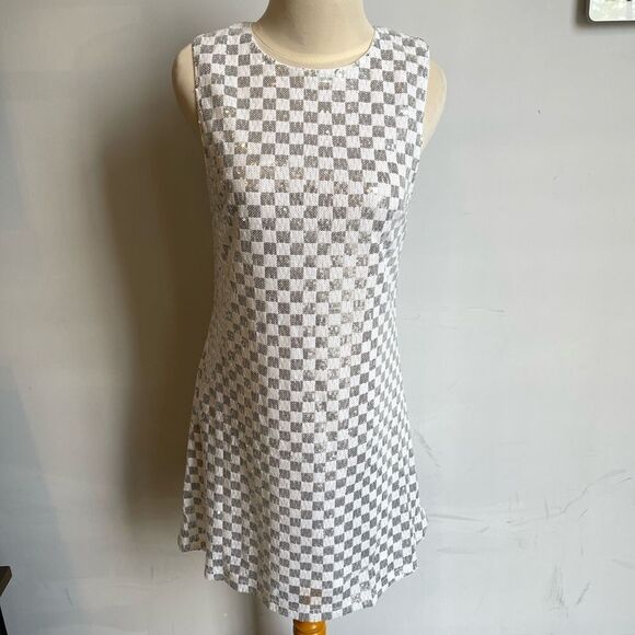 Chic Checkered Sleeveless Dress. Wear this to the Disco or to a Night Out. NWT S - Picture 5 of 10